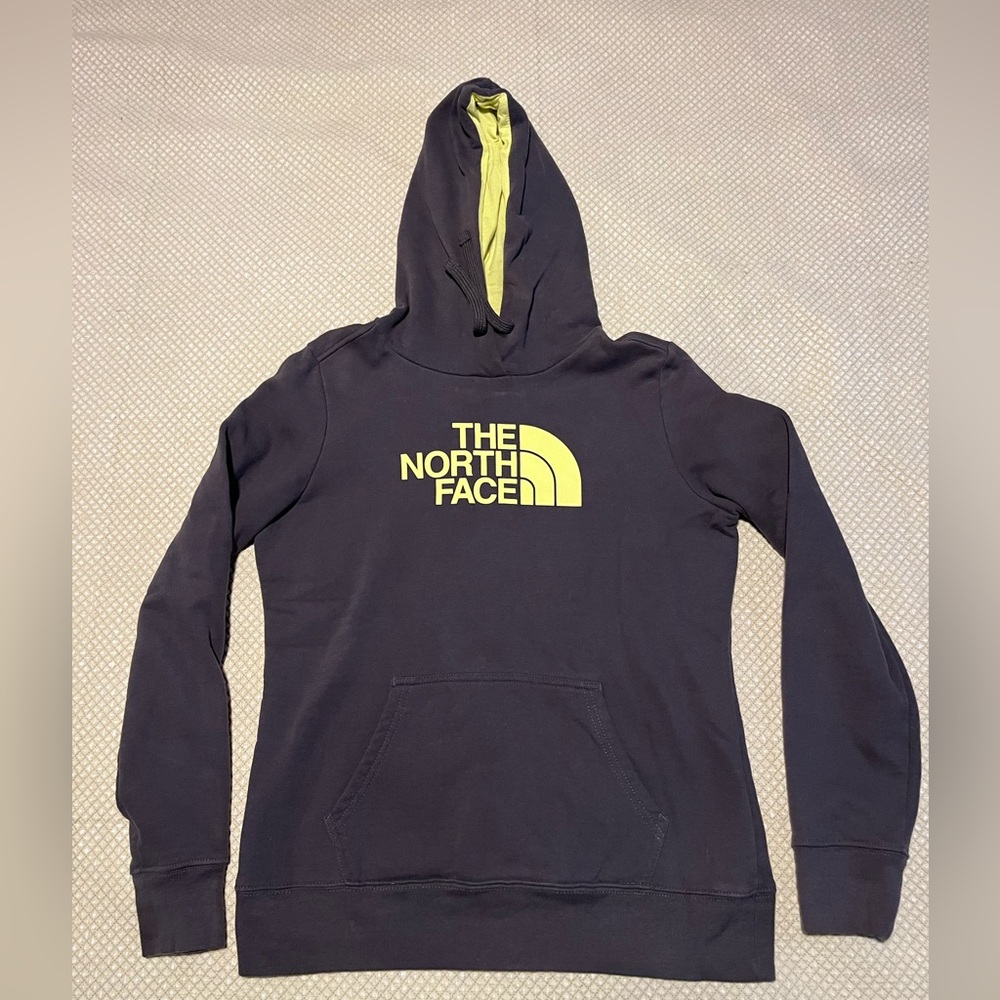 The North Face Women’s Sweatshirt Hoodie Size Medium
